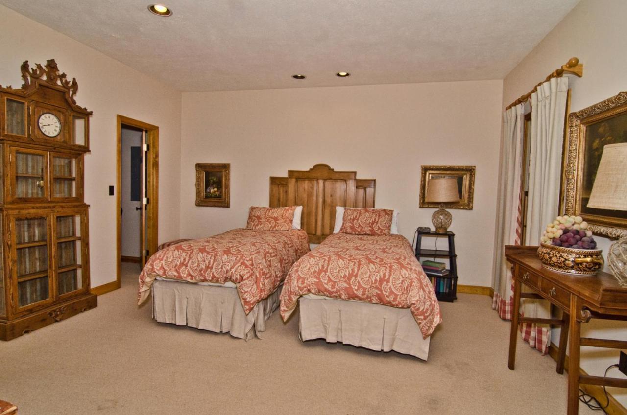 The Lodge At Old Kinderhook Camdenton Bagian luar foto