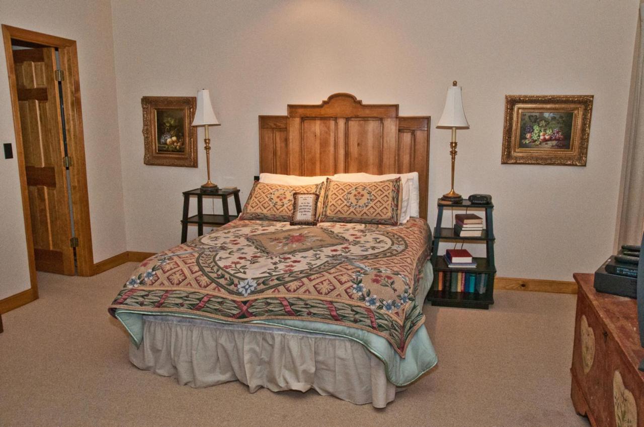 The Lodge At Old Kinderhook Camdenton Bagian luar foto